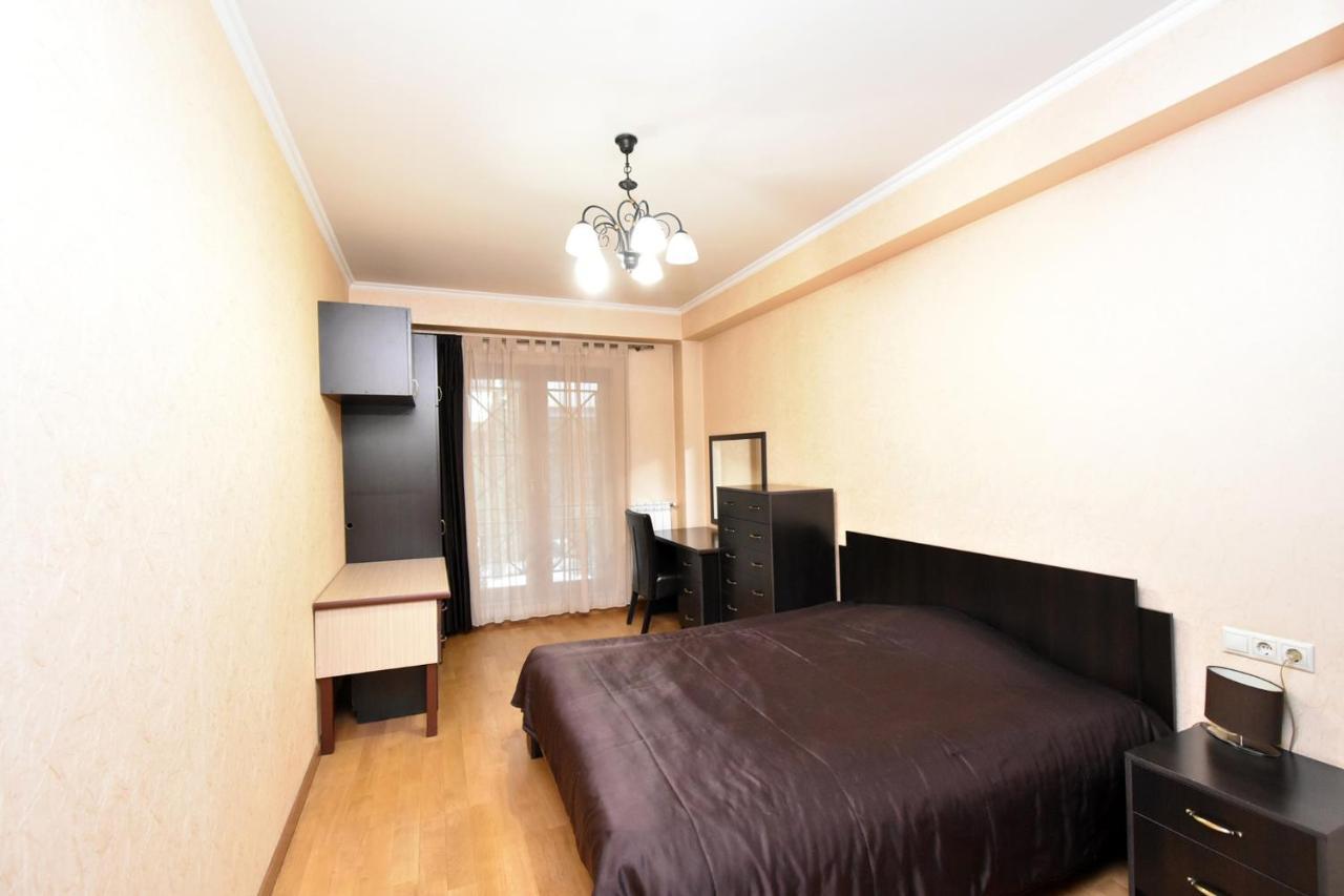 Dos Guest House Erivan Exterior foto