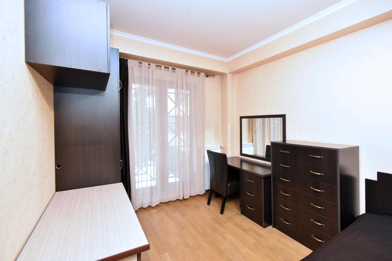 Dos Guest House Erivan Exterior foto